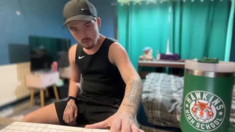 scallylad03 online show from July 20, 6:54 pm