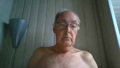 Snapshot of scandxx chatting on July 22, 6:49 am Scand online show from July 22, 6:49 am