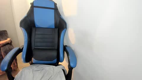 Snapshot of scarbadgirl_ chatting on November 20, 3:50 am scarbadgirl_ online show from November 20, 3:50 am