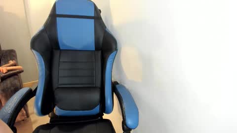 Snapshot of scarbadgirl_ chatting on November 24, 3:28 am scarbadgirl_ online show from November 24, 3:28 am