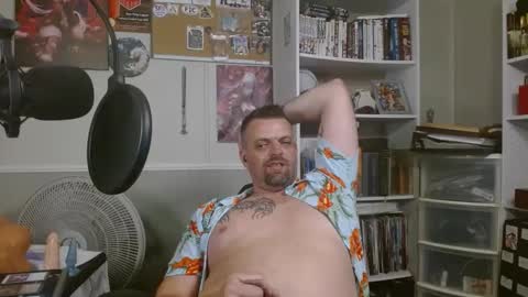 Snapshot of scarecrow2wm chatting on September 20, 7:09 am Kent Clark online show from September 20, 7:09 am