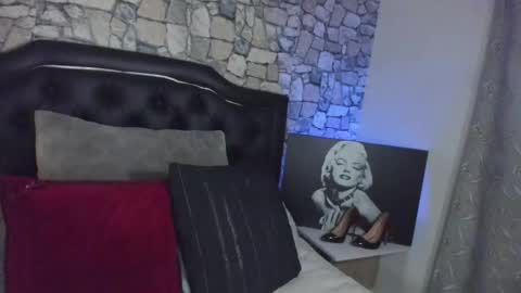 Snapshot of scarlat_diamond chatting on October 21, 5:52 am Scarlat Diamond  online show from October 21, 5:52 am