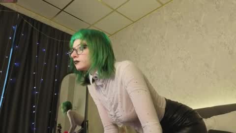 Emmy online show from April 1, 1:17 am