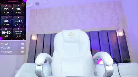 Snapshot of scarleett_johansson chatting on December 30, 2:42 am Scarlett online show from December 30, 2:42 am