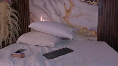 Snapshot of scarlet__rose_ chatting on June 9, 6:19 pm scarlet__rose_ online show from June 9, 6:19 pm
