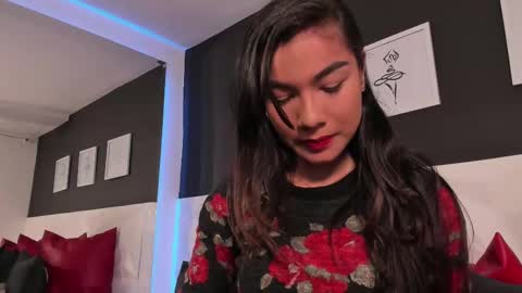 Snapshot of scarlet_castro chatting on September 27, 12:10 pm Scarlet online show from September 27, 12:10 pm