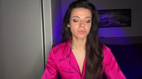 Snapshot of scarlet_daisy_ chatting on July 6, 7:38 am Sophie online show from July 6, 7:38 am