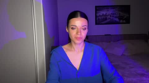 Snapshot of scarlet_daisy_ chatting on July 20, 10:39 am Sophie online show from July 20, 10:39 am