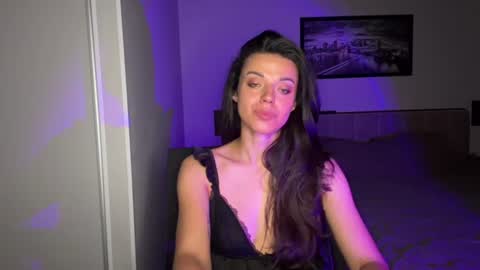 Snapshot of scarlet_daisy_ chatting on July 21, 7:22 am Sophie online show from July 21, 7:22 am