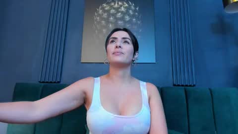 Scarlet Edwars online show from November 20, 6:29 pm