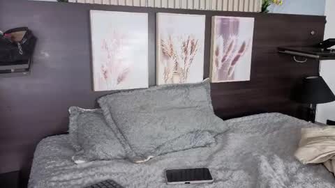 Snapshot of scarlet_gracee chatting on May 16, 10:36 am scarlet_gracee online show from May 16, 10:36 am