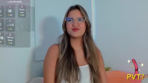 Scarlet  online show from November 6, 9:15 pm