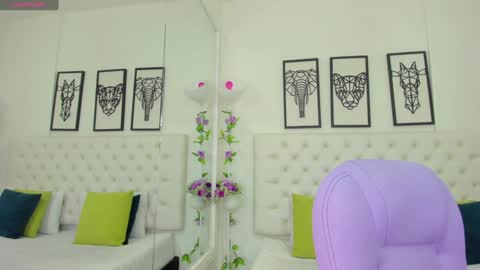 Snapshot of scarlet_stan22 chatting on December 30, 12:31 pm Isa online show from December 30, 12:31 pm