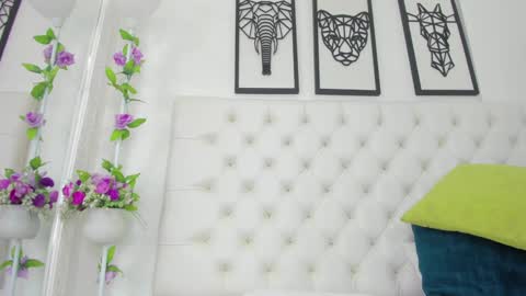 Snapshot of scarlet_stan22 chatting on January 9, 5:22 pm Isa online show from January 9, 5:22 pm