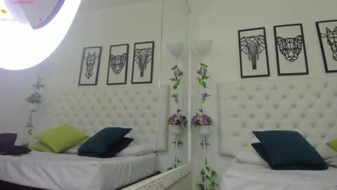 Snapshot of scarlet_stan22 chatting on January 28, 10:56 am Isa online show from January 28, 10:56 am