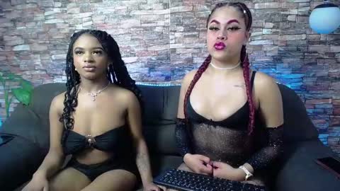 scarlet and roxane online show from April 26, 3:37 am