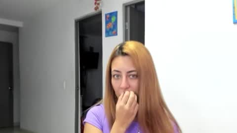 Snapshot of scarletbrow chatting on September 29, 8:57 pm scarlet online show from September 29, 8:57 pm