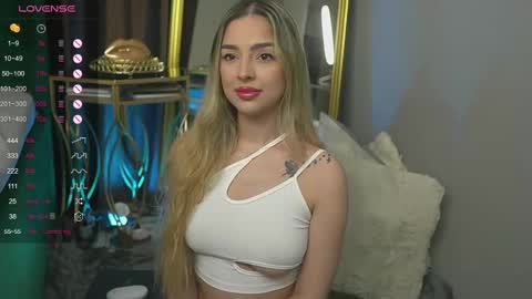 Snapshot of scarletcoles chatting on February 11, 6:08 am Scarlet online show from February 11, 6:08 am