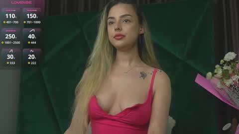 Snapshot of scarletcoles chatting on September 16, 8:43 pm Scarlet online show from September 16, 8:43 pm