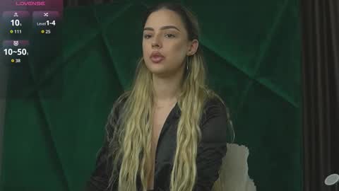 Snapshot of scarletcoles chatting on September 29, 10:14 pm Scarlet online show from September 29, 10:14 pm