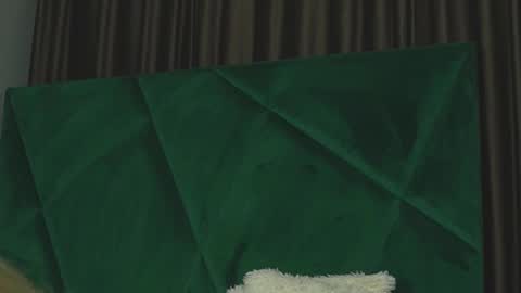 Snapshot of scarletcoles chatting on October 27, 10:25 pm Scarlet online show from October 27, 10:25 pm