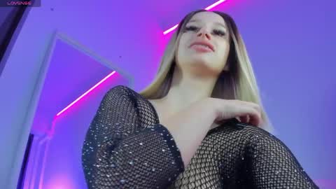 Amira online show from April 14, 5:35 am