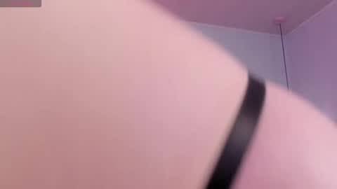 Snapshot of scarletgv chatting on October 31, 5:30 am Scarlet online show from October 31, 5:30 am