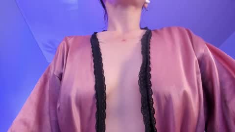 Snapshot of scarletgv chatting on November 6, 4:57 am Scarlet online show from November 6, 4:57 am