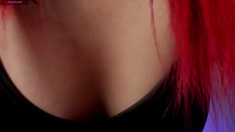 Snapshot of scarletgv chatting on November 11, 10:21 pm Scarlet online show from November 11, 10:21 pm