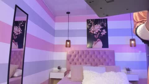 Snapshot of scarletgv chatting on November 25, 10:48 am Scarlet online show from November 25, 10:48 am