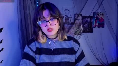 Snapshot of scarleth_shadow chatting on November 28, 12:24 am SCARLETH online show from November 28, 12:24 am