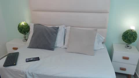 scarlet  online show from March 12, 11:27 am