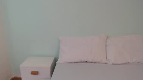 scarlet  online show from March 22, 11:24 am