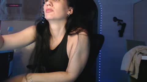 scarletmoons online show from April 22, 7:55 am