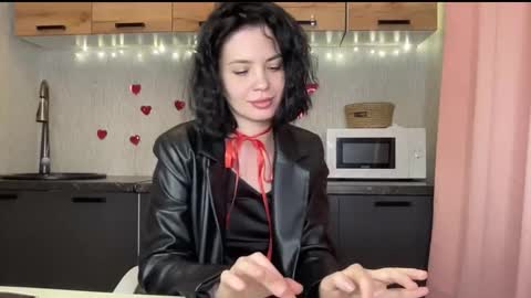 Snapshot of scarletpetal chatting on February 5, 11:59 am scarletpetal online show from February 5, 11:59 am