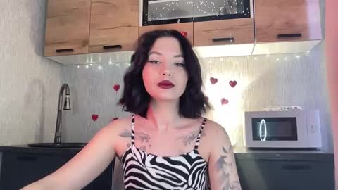 Snapshot of scarletpetal chatting on February 25, 8:46 am scarletpetal online show from February 25, 8:46 am