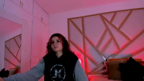 Scarlet online show from December 9, 11:36 am