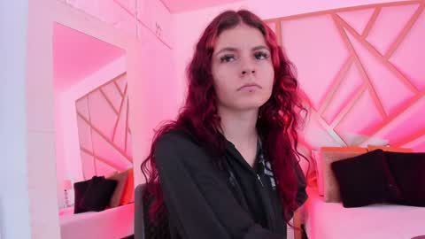 Scarlet online show from December 30, 11:59 am