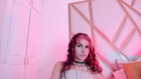 Scarlet online show from January 9, 4:06 pm