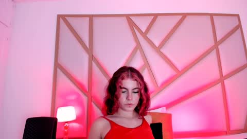 Scarlet online show from January 20, 4:01 pm