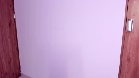 Snapshot of scarletrosee27 chatting on January 16, 9:08 pm scarletrosee27 online show from January 16, 9:08 pm