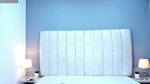 Snapshot of scarletstarr_ chatting on November 15, 3:48 am Scarlet online show from November 15, 3:48 am