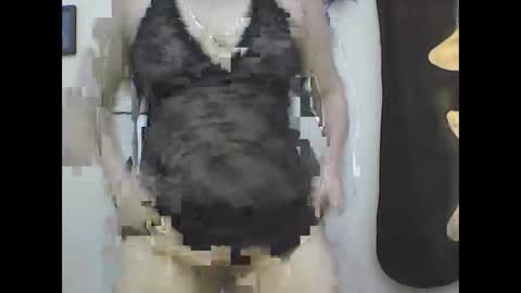 Snapshot of scarlett1726 chatting on May 9, 8:14 pm scarlett1726 online show from May 9, 8:14 pm