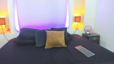 Scarlet online show from May 17, 6:26 pm
