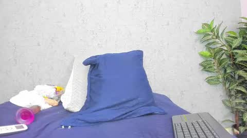 Scarlett 3 online show from March 5, 3:13 am