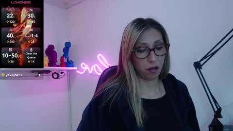 Scarlett online show from January 12, 11:59 am