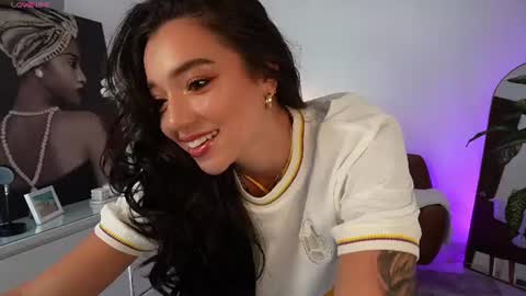 Snapshot of scarlett__baker11 chatting on June 27, 6:46 pm juli online show from June 27, 6:46 pm