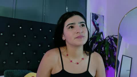 Snapshot of scarlett__durand chatting on September 15, 1:11 pm scarlett__durand online show from September 15, 1:11 pm