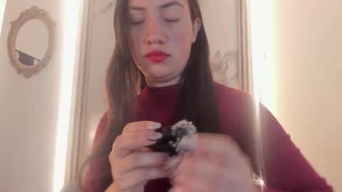 SCARLETT FOX  online show from February 11, 11:15 am