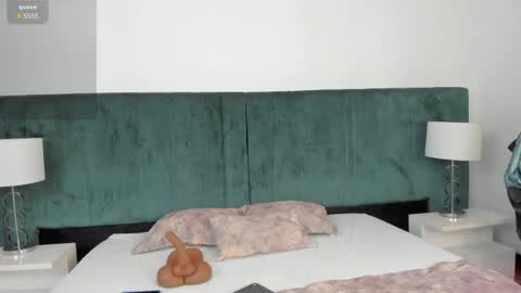 scarlett__noir online show from April 5, 9:34 pm